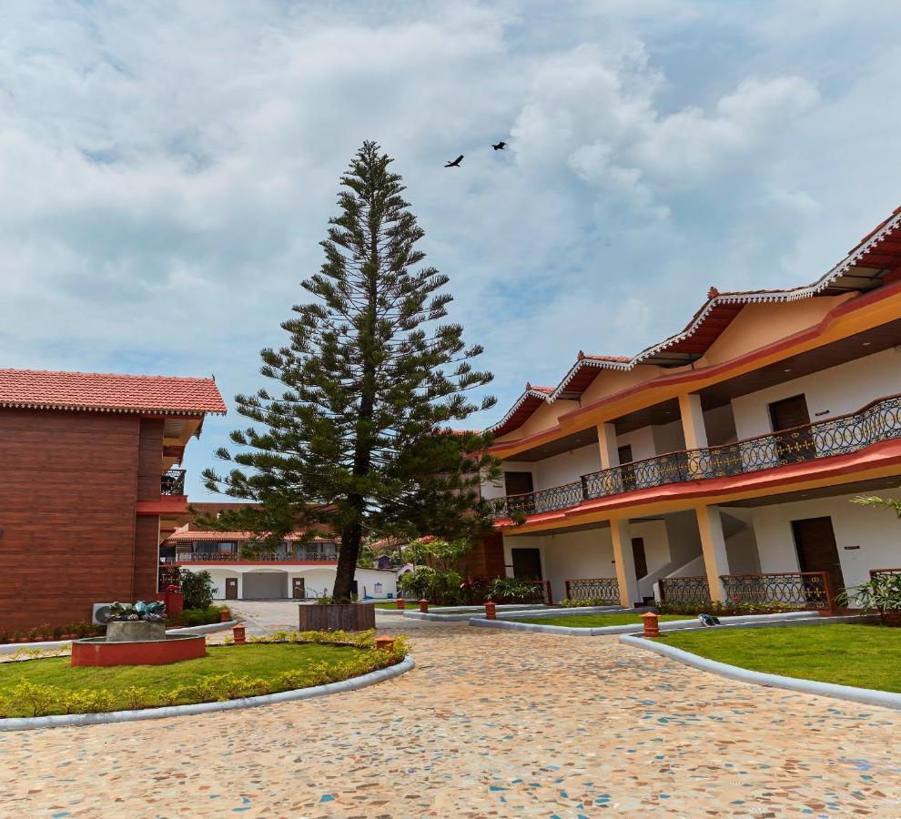 Sea Queen Beach Resort & Spa Colva Buitenkant foto