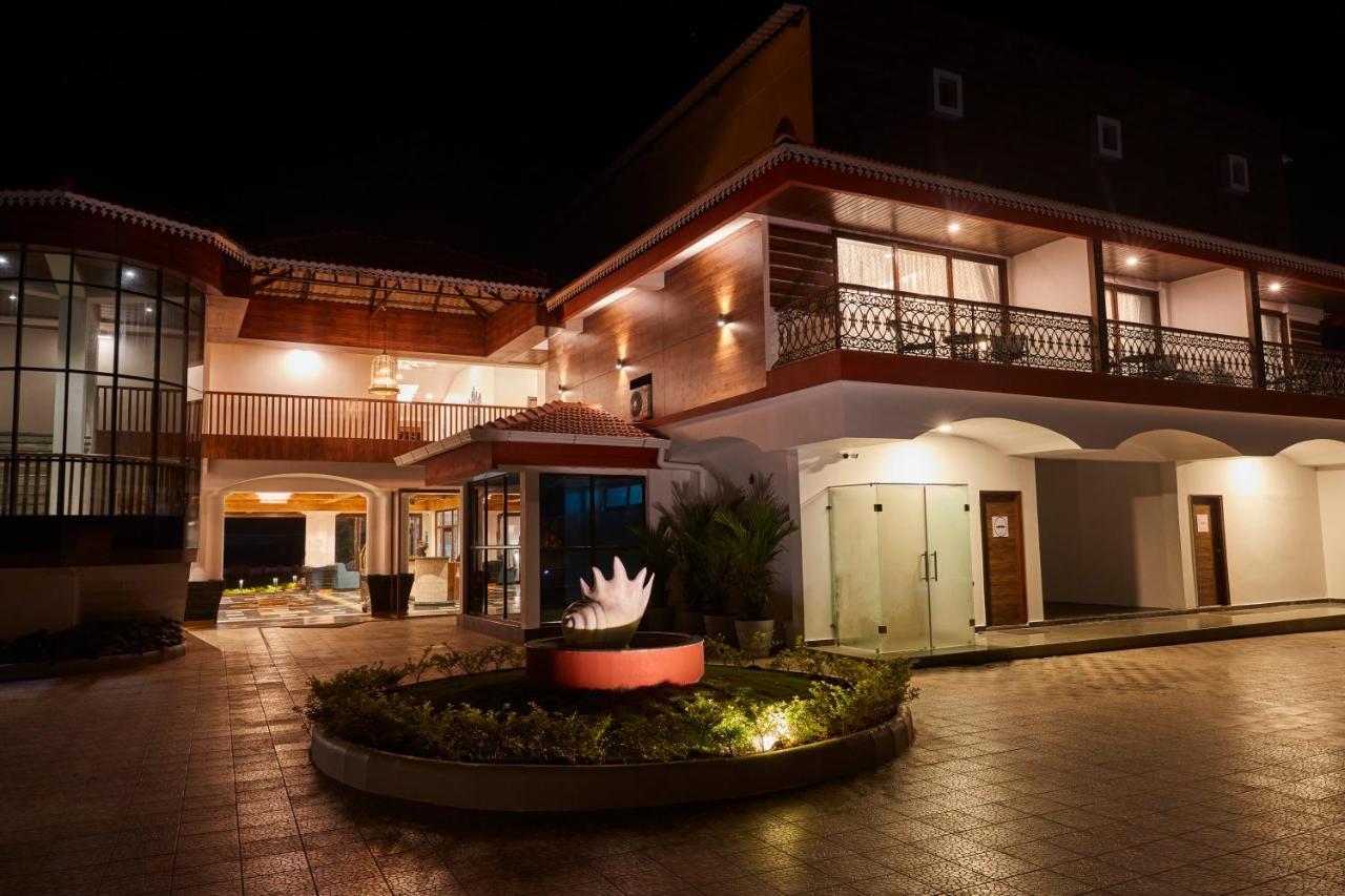 Sea Queen Beach Resort & Spa Colva Buitenkant foto